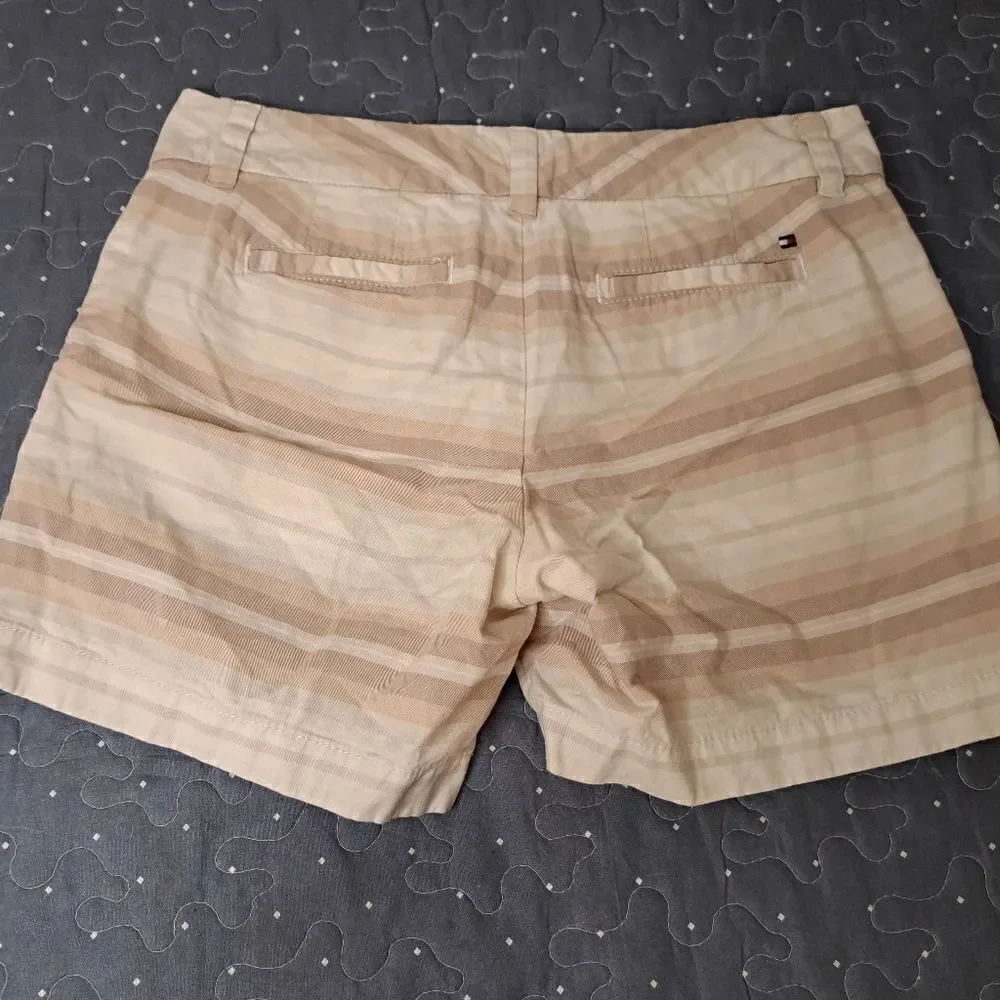 Tommy Hilfiger tan shorts size 0
